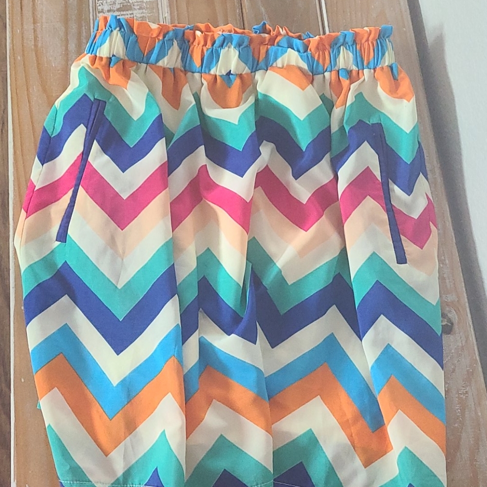 3/$20 Chevron skirt